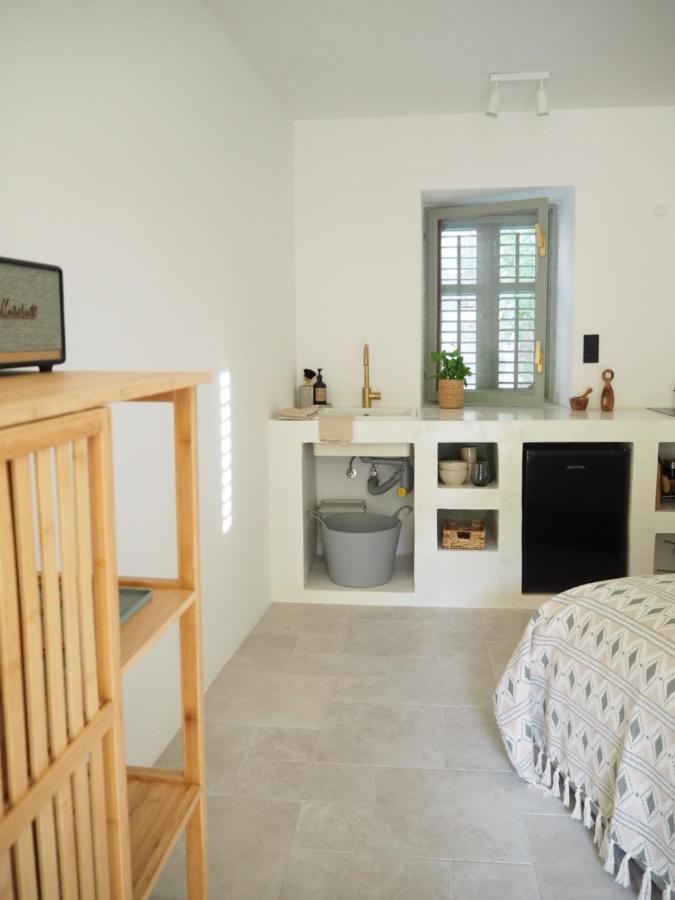 Mi Sestre - Studio Apartment Hvar Vrisnik Jelsa  Bagian luar foto
